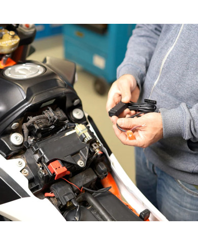 Câble avec convertisseur 12V USB-C pour Chargeurs téléphone sans fil SP Connect